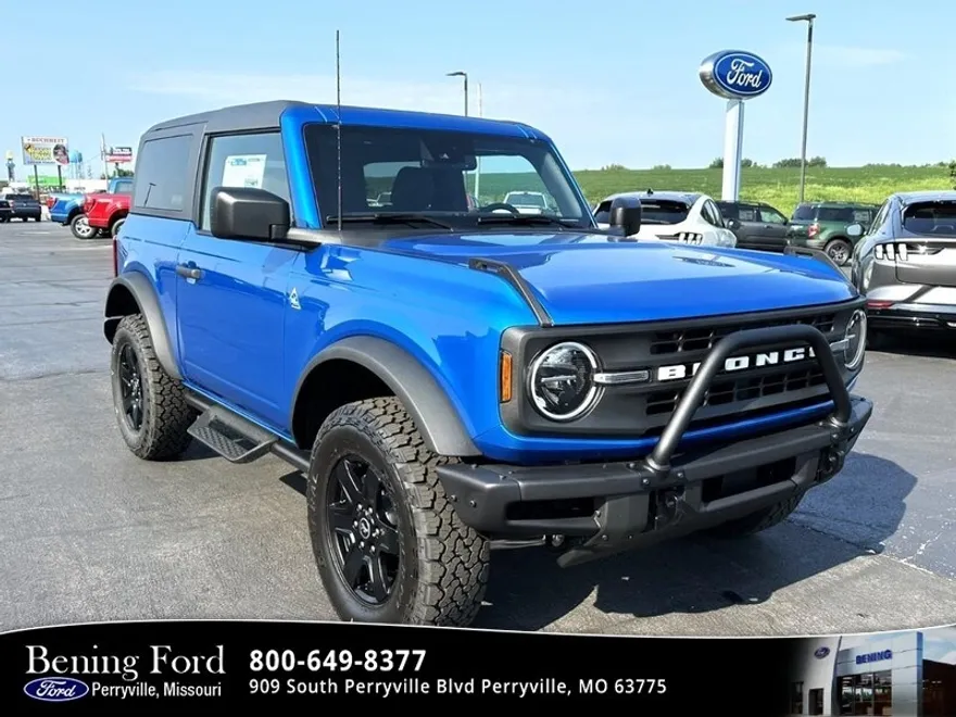 2024 Ford Bronco Black Diamond photo 1