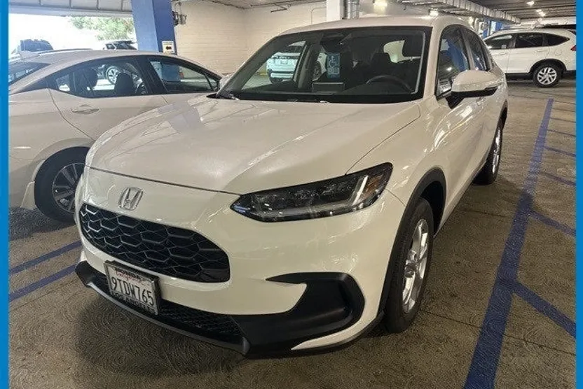2025 Honda HR-V LX photo 1
