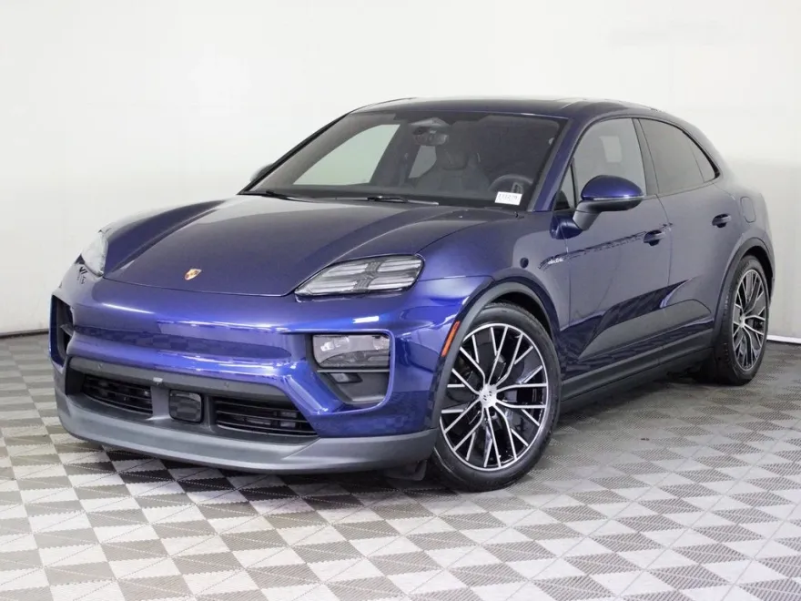 2025 Porsche Macan 4 Electric photo 1