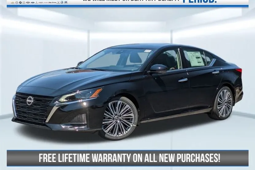 2025 Nissan Altima 2.5 SL photo 1