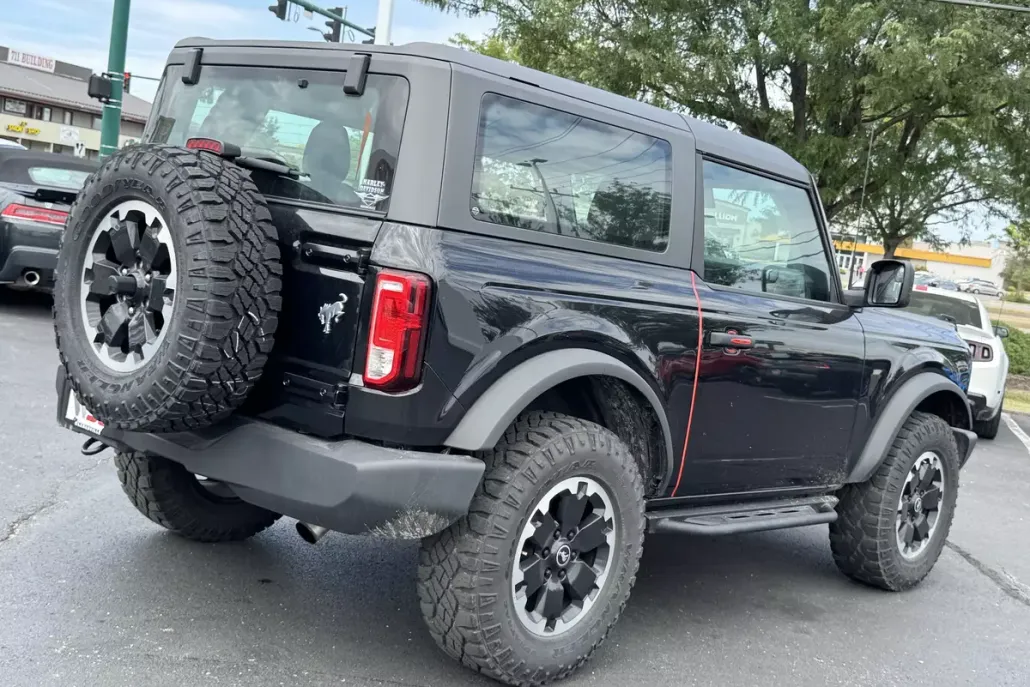 2023 Ford Bronco Outer Banks photo 1