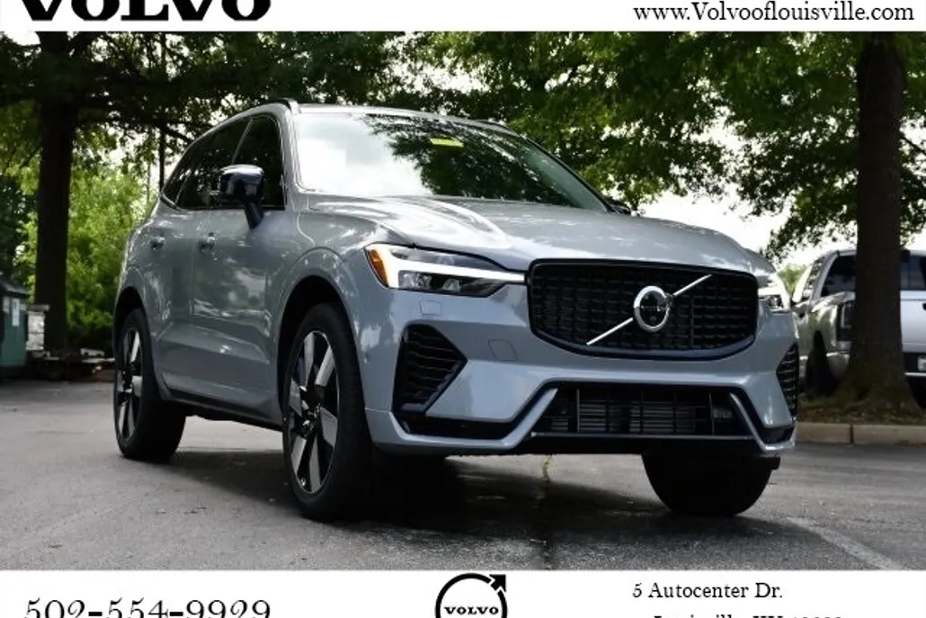 2025 Volvo XC60 T8 Plus photo 1