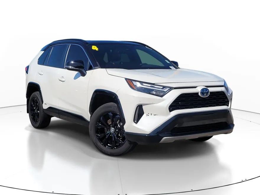 2024 Toyota RAV4 Hybrid XSE photo 1