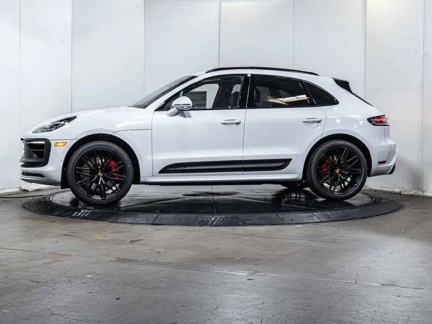 2025 Porsche Macan GTS photo 1