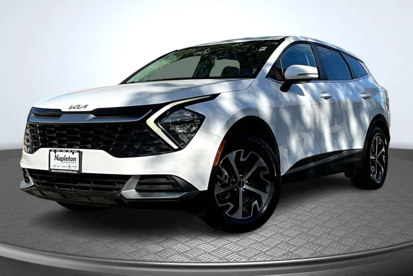 2023 Kia Sportage EX photo 1