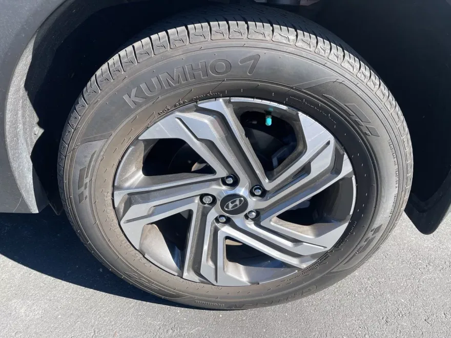 2021 Hyundai Santa Fe SEL photo 1