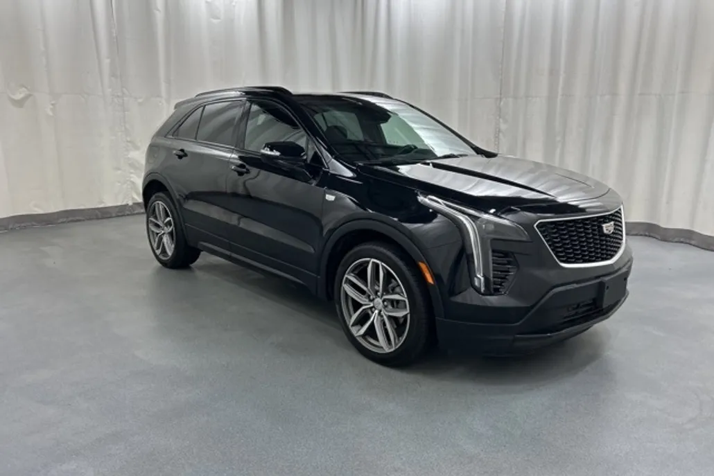 2023 Cadillac XT4 Sport photo 1