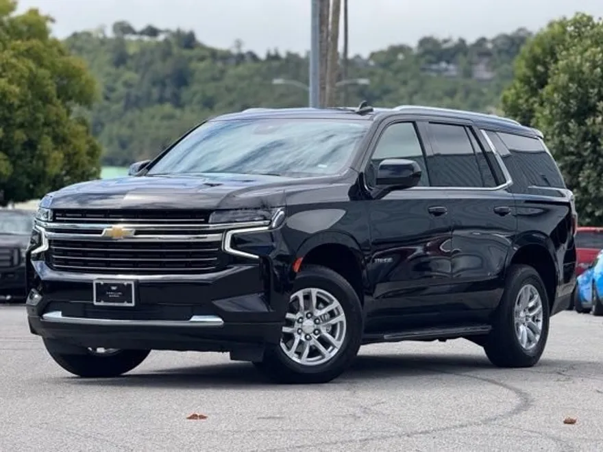 2023 Chevrolet Tahoe LT photo 1