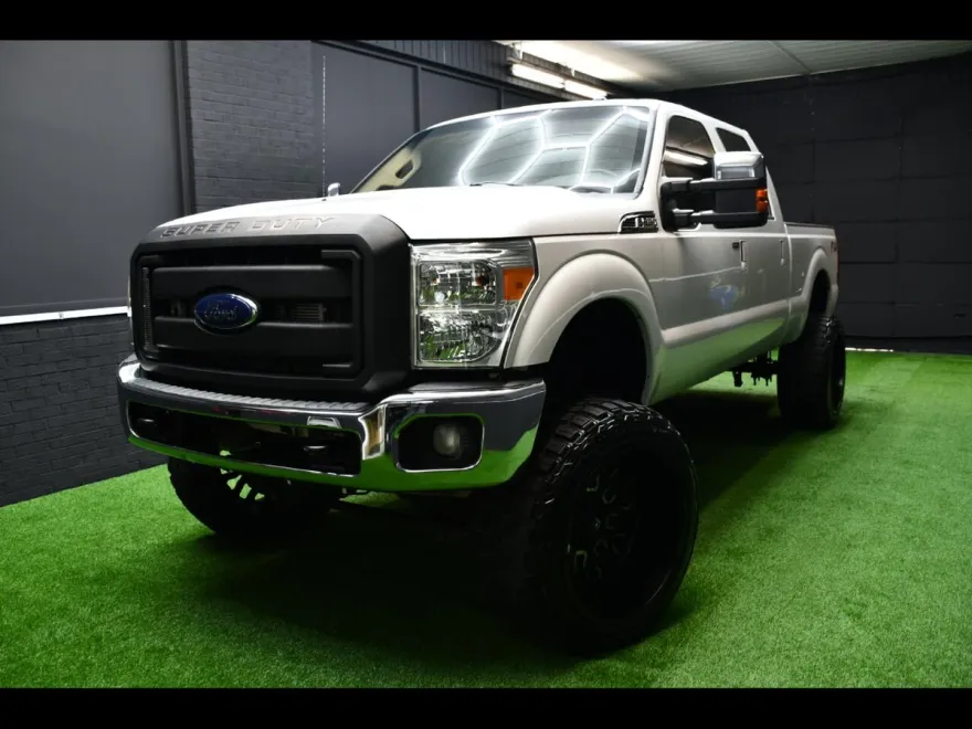 2015 Ford F-250 Lariat photo 1