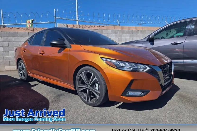 2023 Nissan Sentra SR photo 1