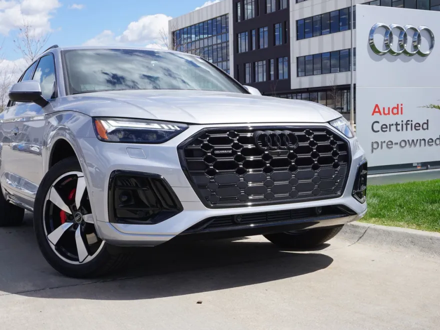 2024 Audi Q5 S line Premium Prestige photo 1