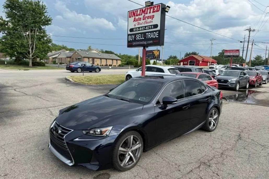 2018 Lexus IS 300 photo 1