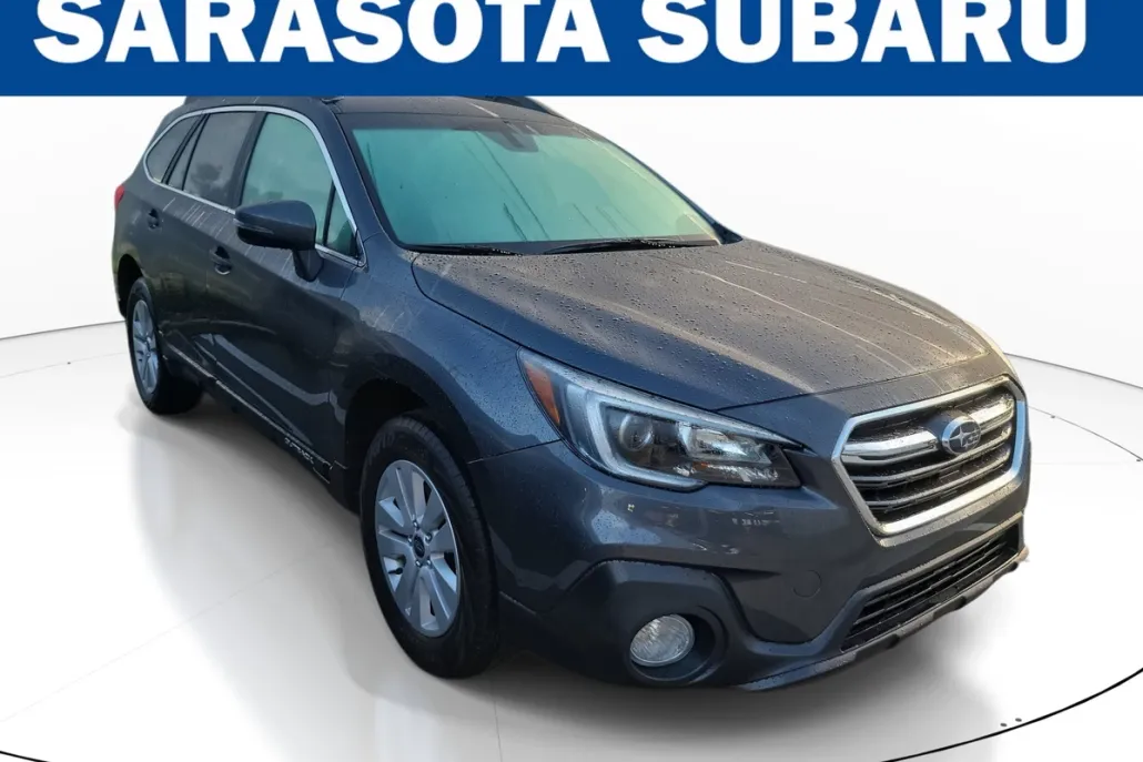 2019 Subaru Outback 2.5i Premium photo 1