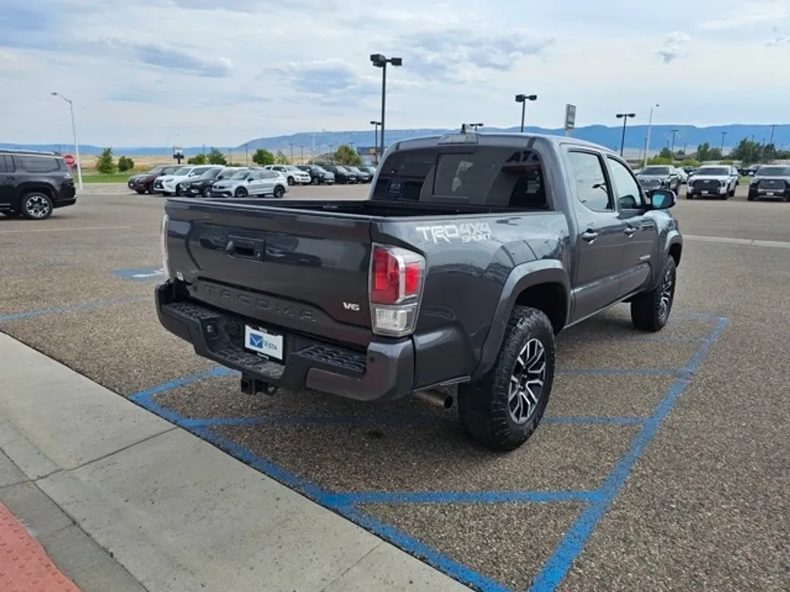 2021 Toyota Tacoma TRD Sport photo 1