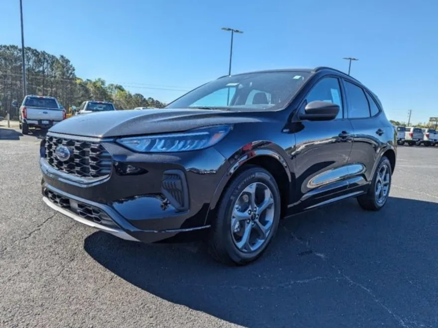 2024 Ford Escape ST-Line photo 8