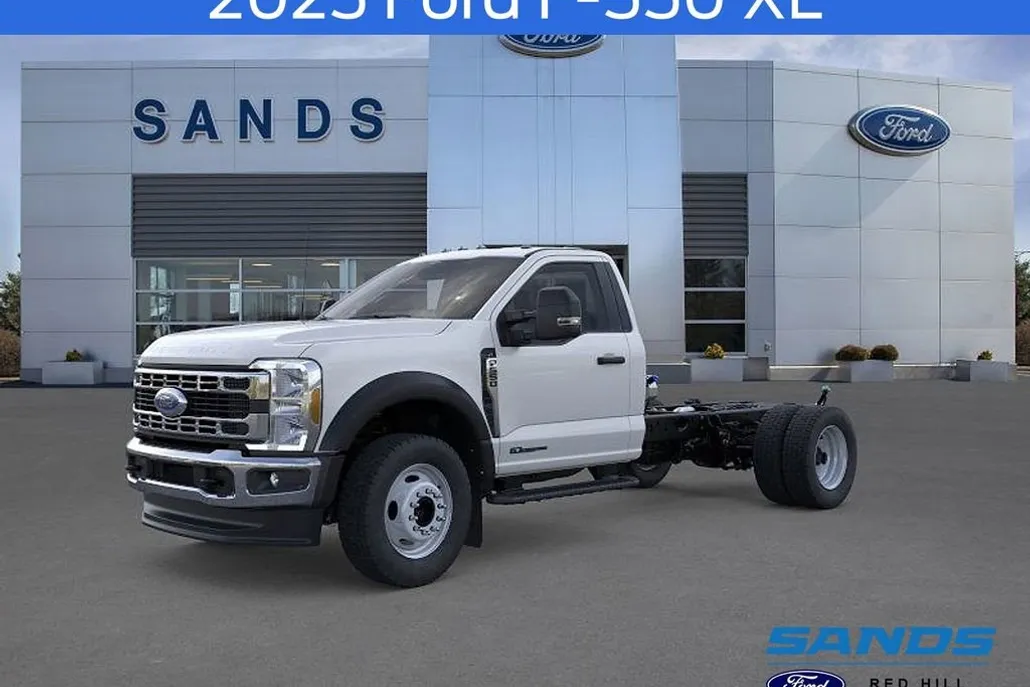 2025 Ford F-550 XL photo 1