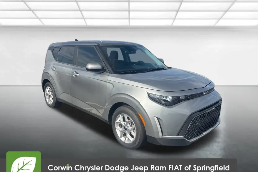 2023 Kia Soul LX photo 1