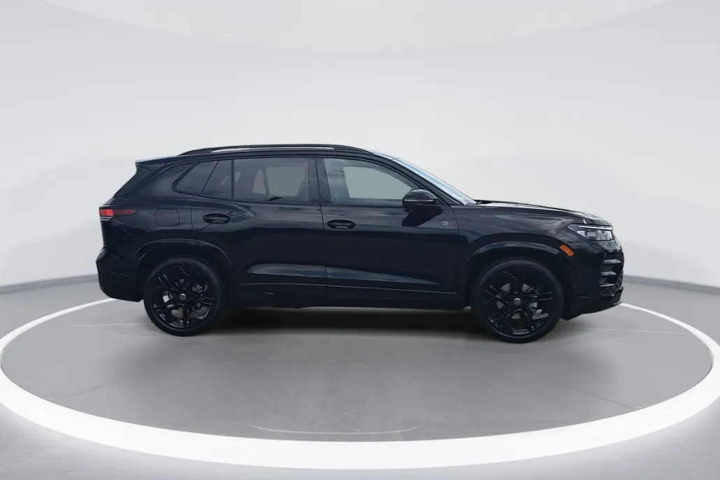 2025 Volkswagen Tiguan SE R-Line Black photo 1