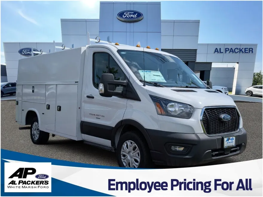 2025 Ford Transit Cutaway photo 1