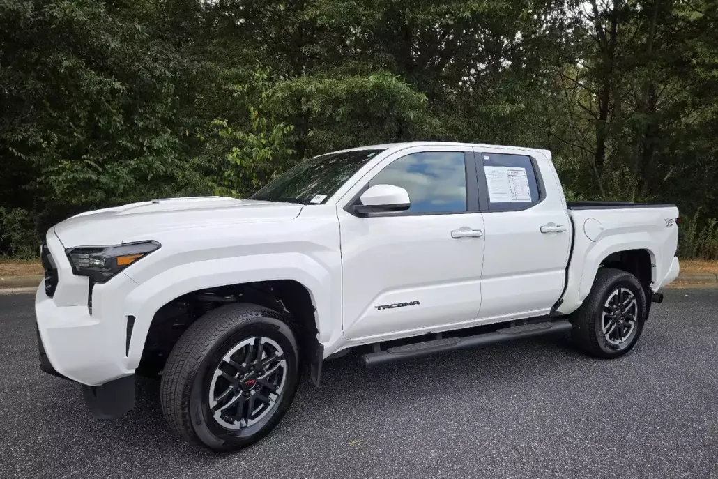 2024 Toyota Tacoma TRD Sport photo 1