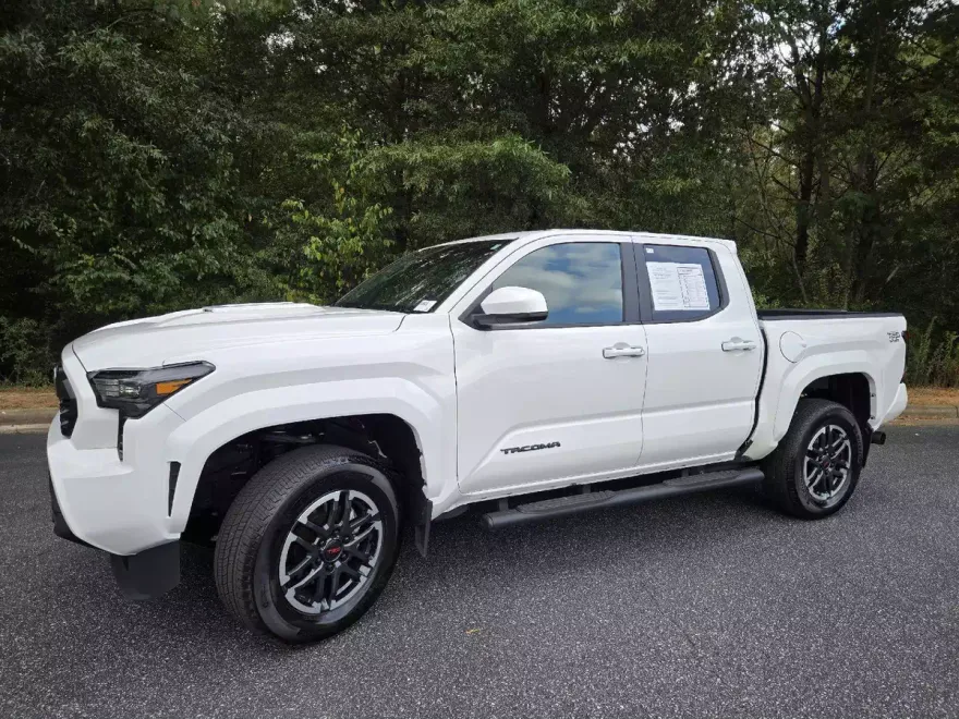 2024 Toyota Tacoma TRD Sport photo 1