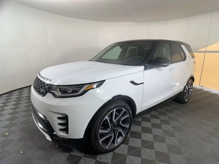 2025 Land Rover Discovery SE photo 1