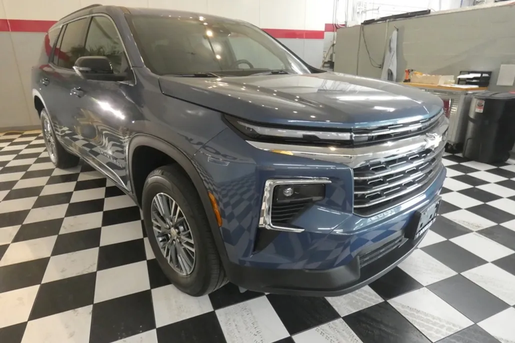 2025 Chevrolet Traverse 1LT photo 1