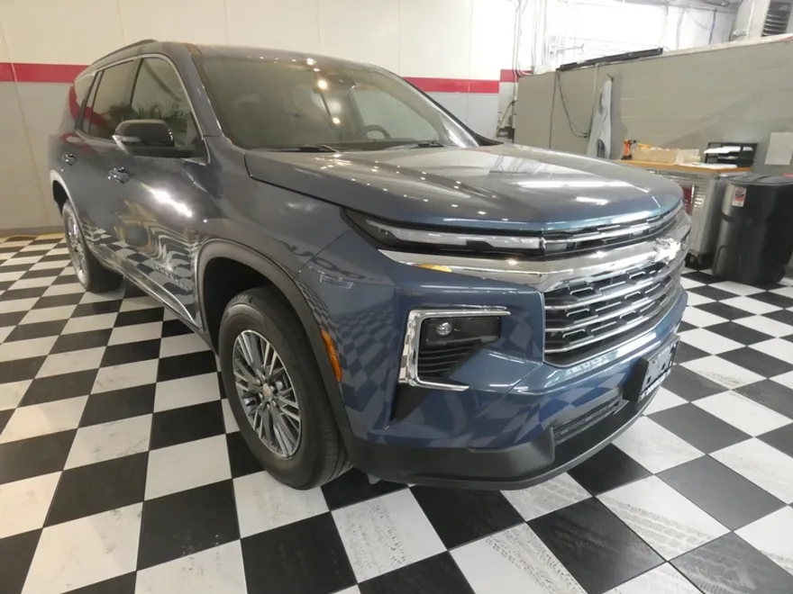 2025 Chevrolet Traverse 1LT photo 1