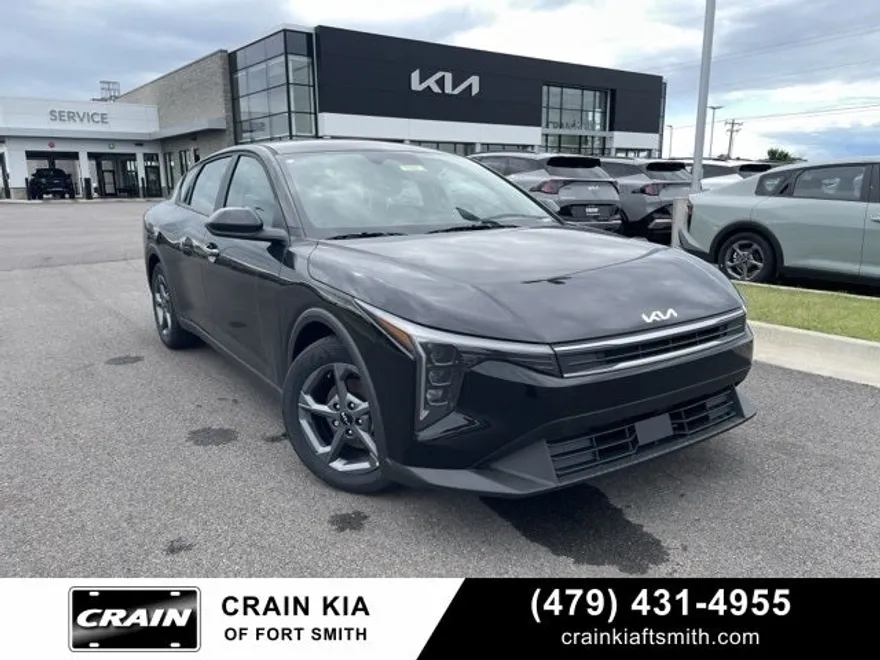 2025 Kia K4 LXS photo 1