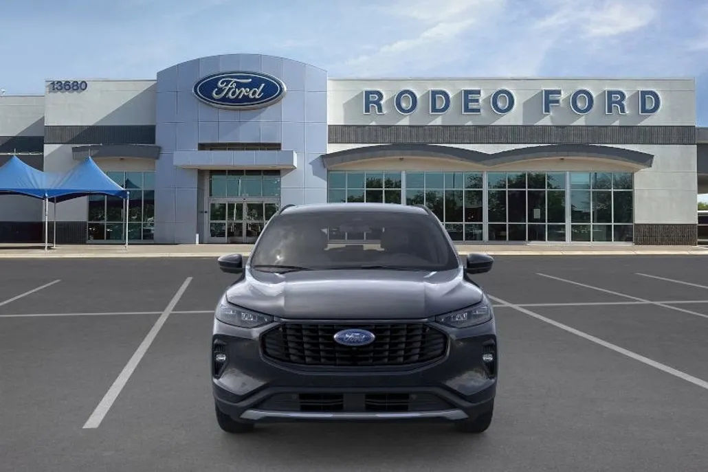 2025 Ford Escape photo 1