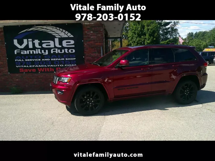 2017 Jeep Grand Cherokee Laredo photo 1