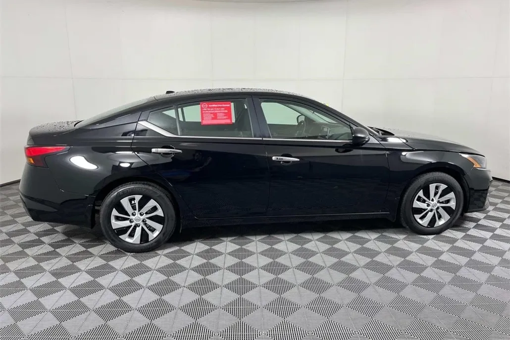 2025 Nissan Altima 2.5 S photo 1