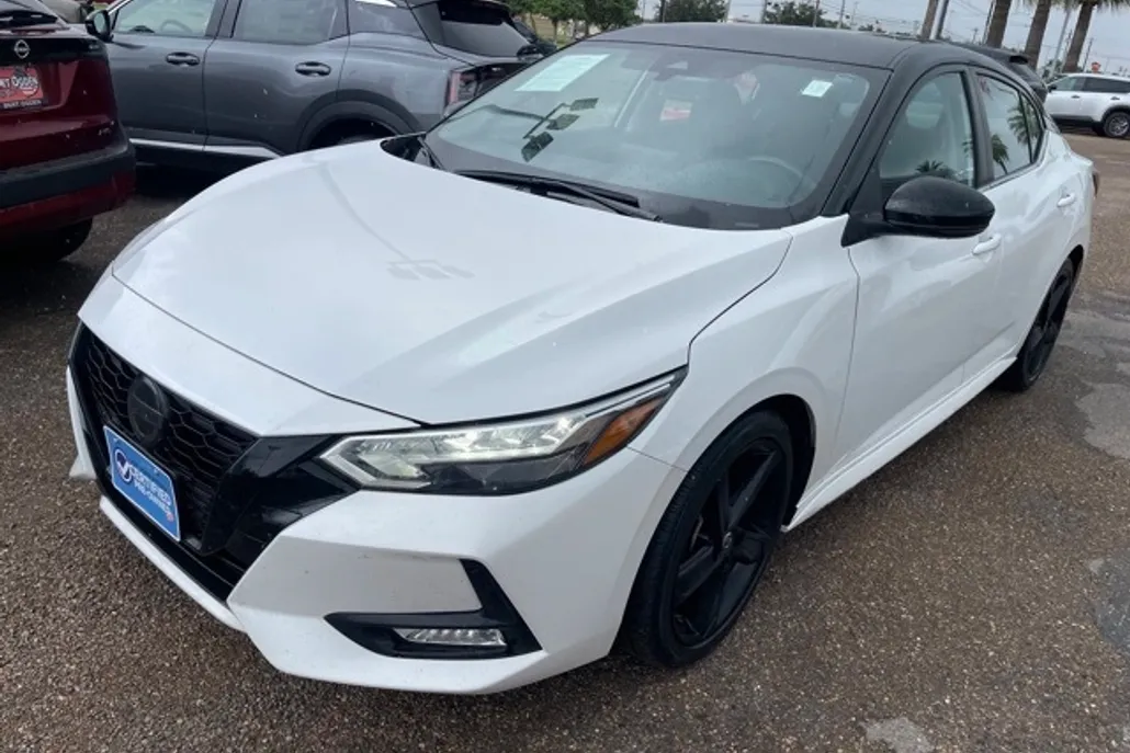 2023 Nissan Sentra SR photo 1