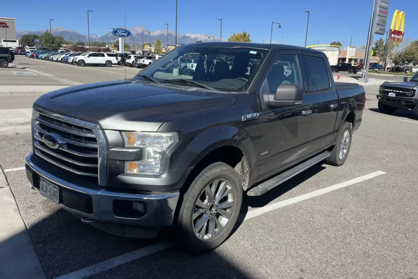2015 Ford F-150 XLT photo 1