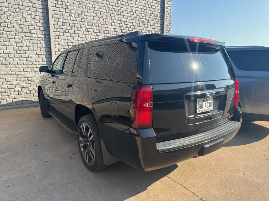 2018 Chevrolet Suburban Premier photo 1