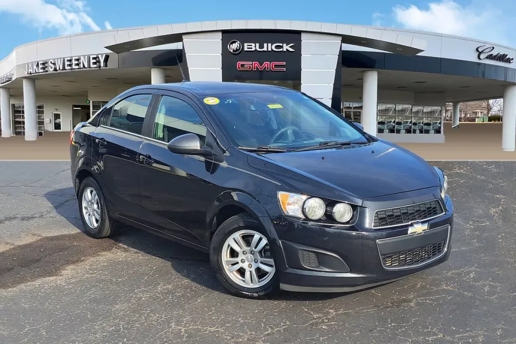 2013 Chevrolet Sonic LT photo 1