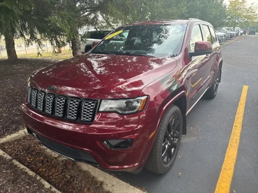 2020 Jeep Grand Cherokee Altitude photo 1