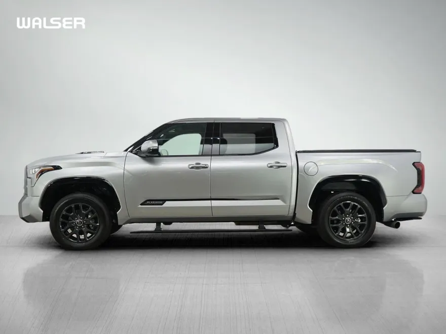 2023 Toyota Tundra Platinum CrewMax photo 1