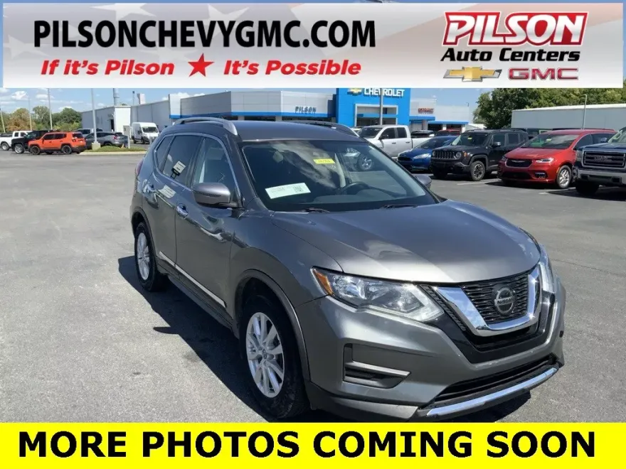 2019 Nissan Rogue SV photo 1
