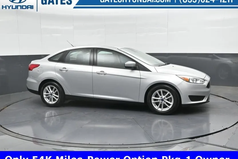 2018 Ford Focus SE photo 1