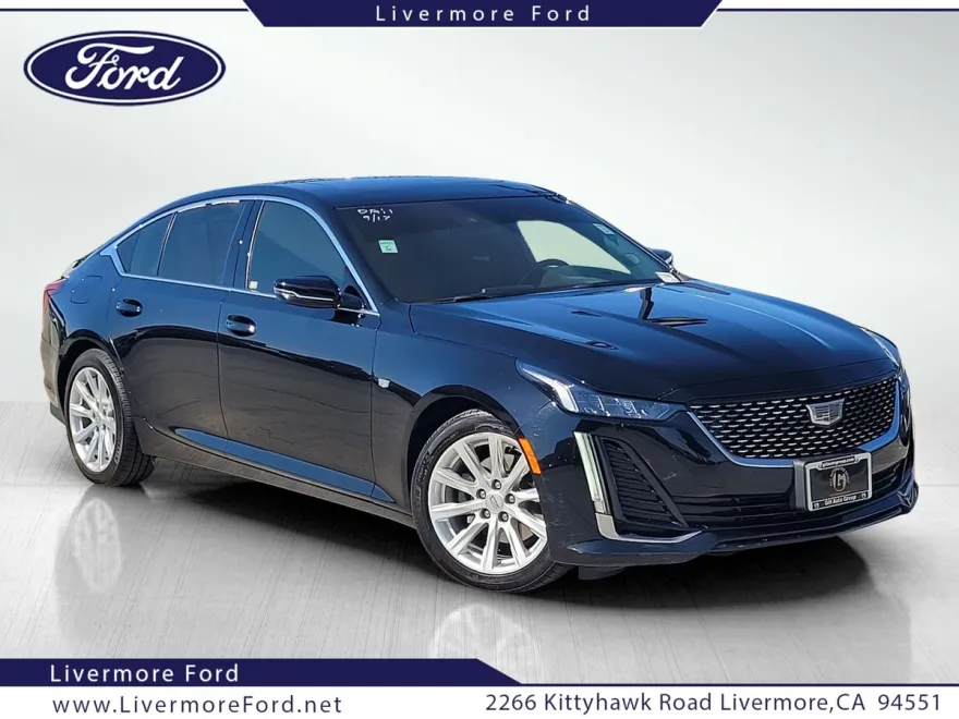 2023 Cadillac CT5 Luxury photo 1
