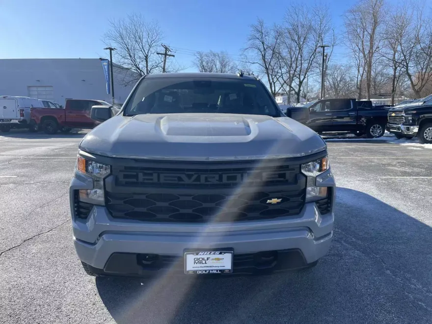 2025 Chevrolet Silverado 1500 Custom photo 1