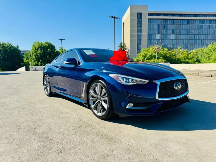 2019 Infiniti Q60 3.0t Luxe Coupe photo 1