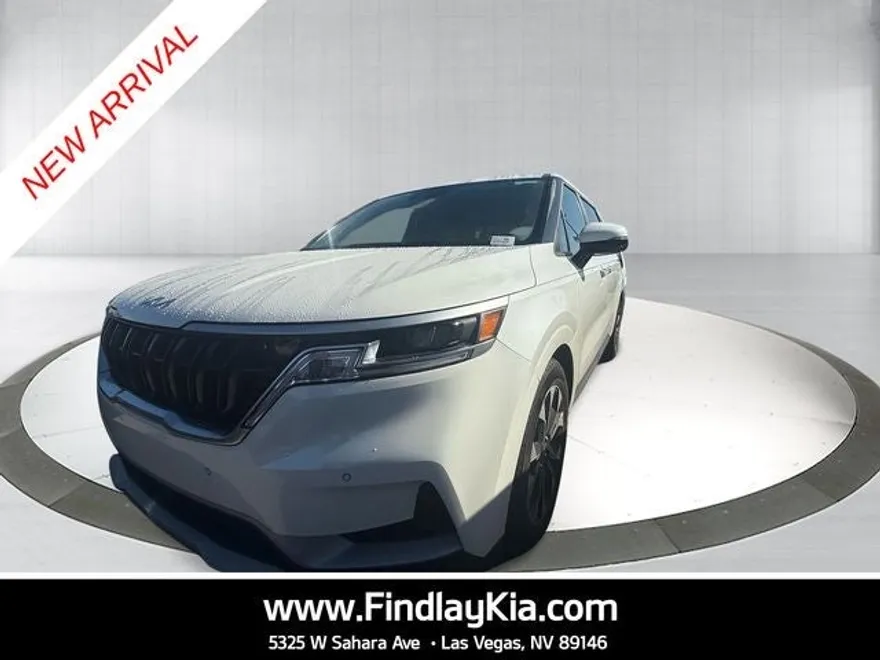 2022 Kia Carnival EX photo 1
