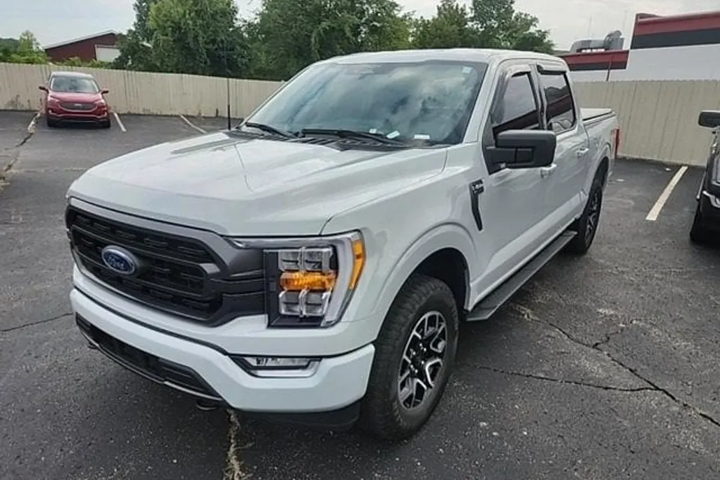 2023 Ford F-150 XL photo 1