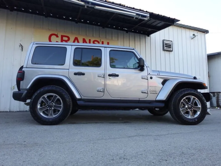 2020 Jeep Wrangler Unlimited Sahara photo 1