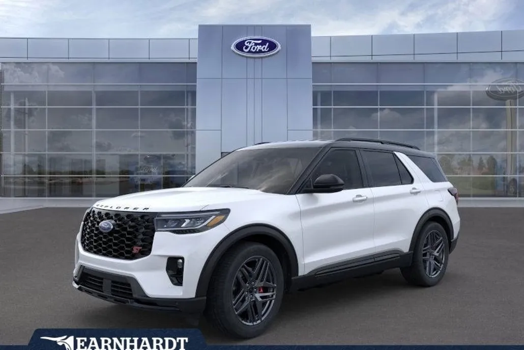 2025 Ford Explorer ST photo 1