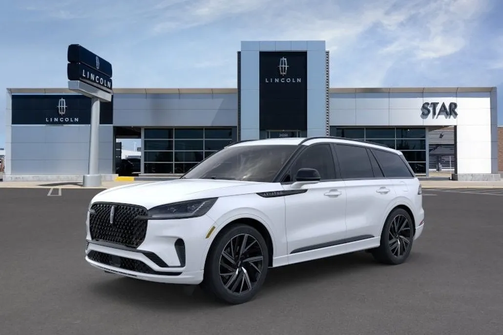 2025 Lincoln Aviator Black Label photo 1