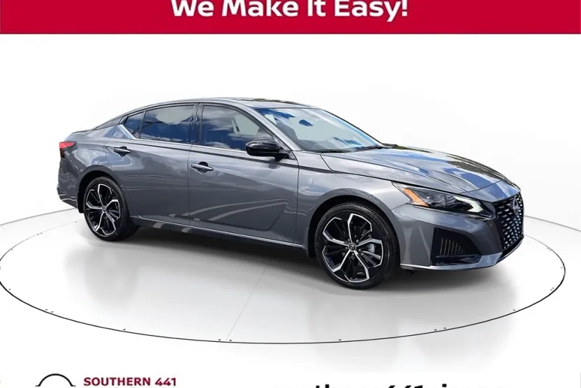 2025 Nissan Altima 2.5 SR photo 1