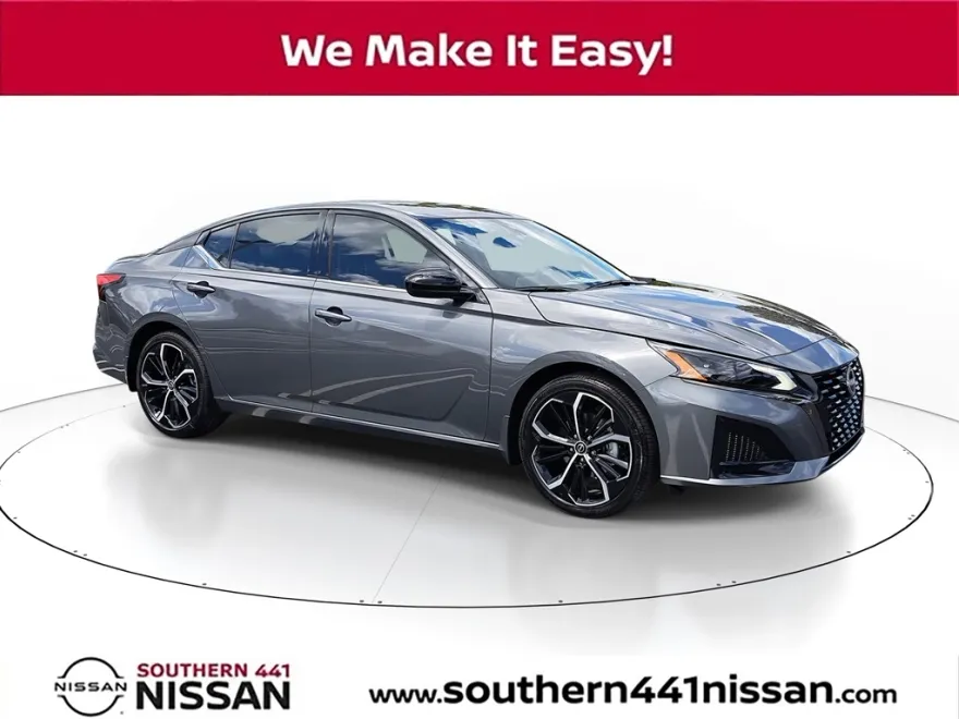 2025 Nissan Altima 2.5 SR photo 1